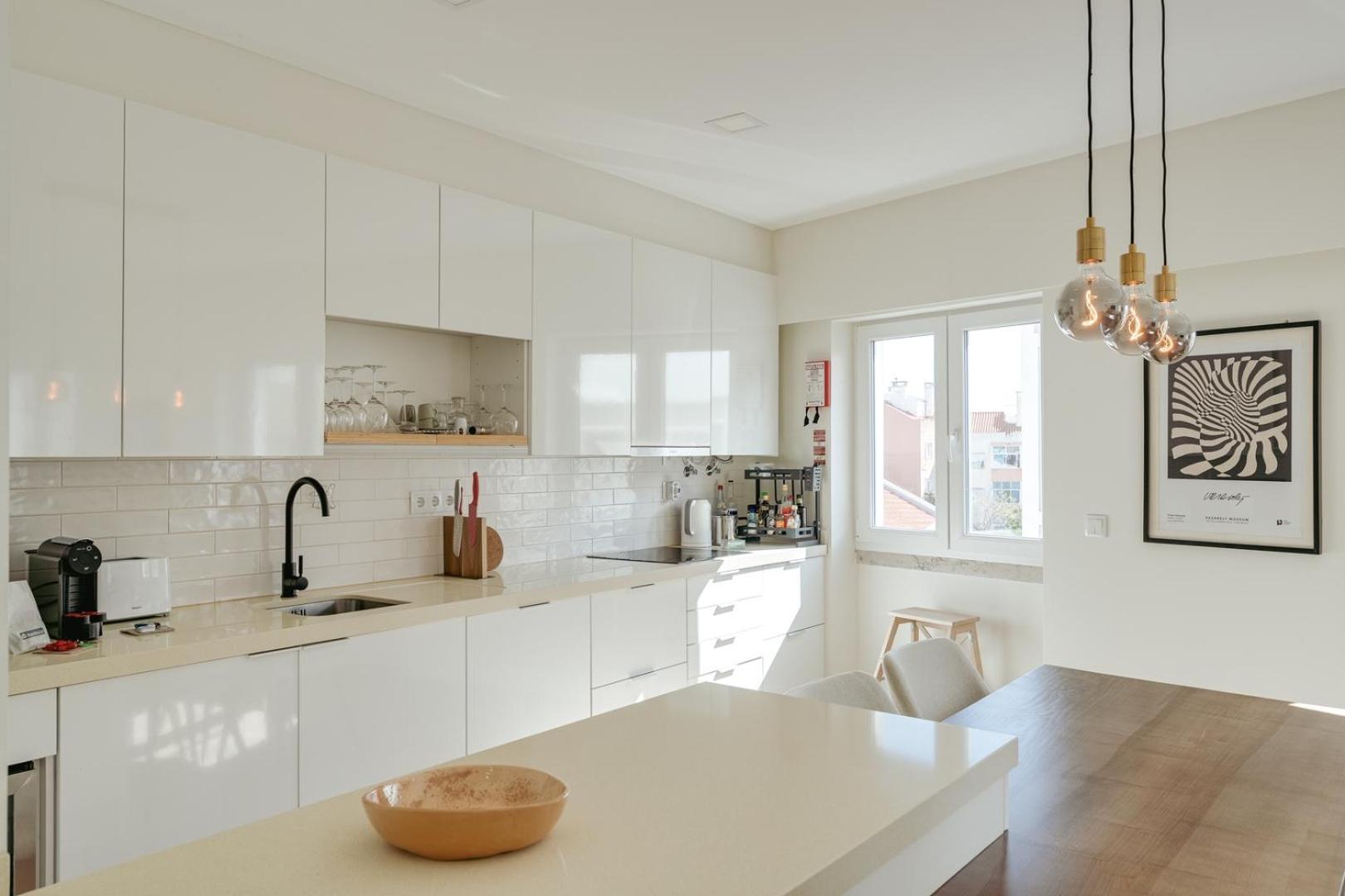 Apartamento Hostwise - Flat W/ Balcony & Workspace Lisboa